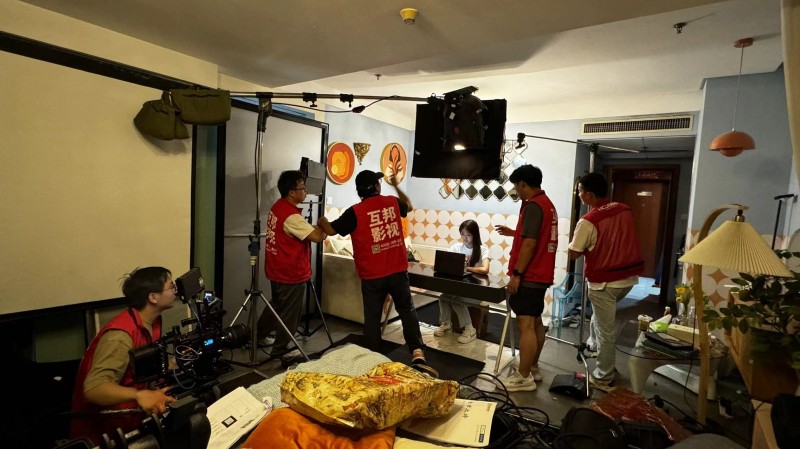 互邦影視為杭州展鴻教育拍攝宣傳片