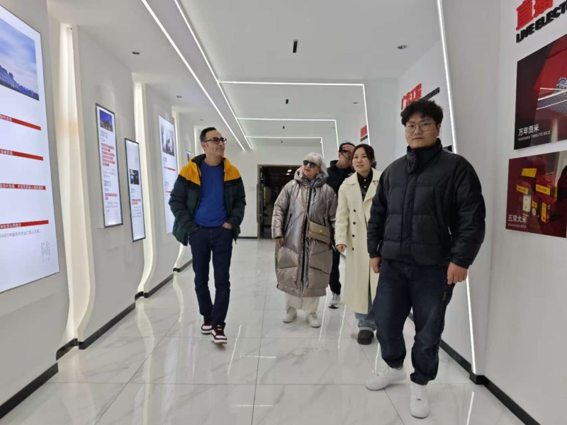 互邦影視為Clamori竹節包拍攝品牌形象片,創始人親赴現場指導