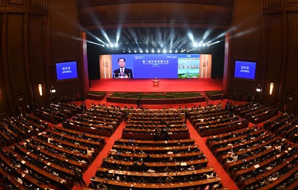 互邦中國董事長黃孝仕參加第三屆江蘇發展大會